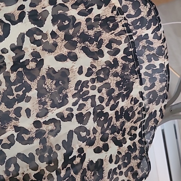 Top.sherr like new small - Picture 3 of 4